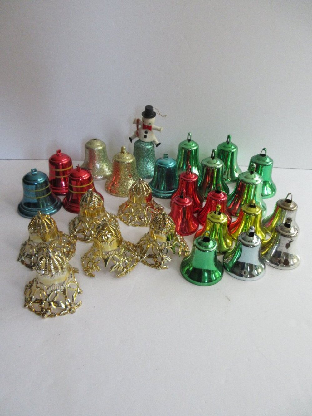 28 Bradford Unbreakable Filigree Plastic Bells Filagree Christmas Ornaments READ